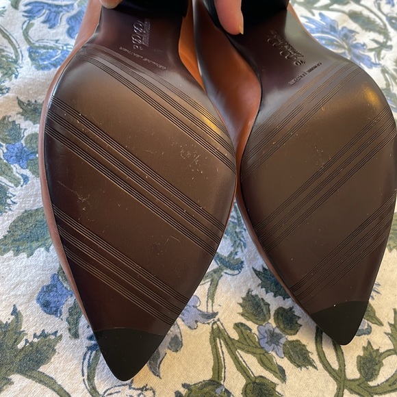 Brooks Brothers Saddle Tan Point Toe Chunky Women’s Heels Size 10 - Picture 7 of 11